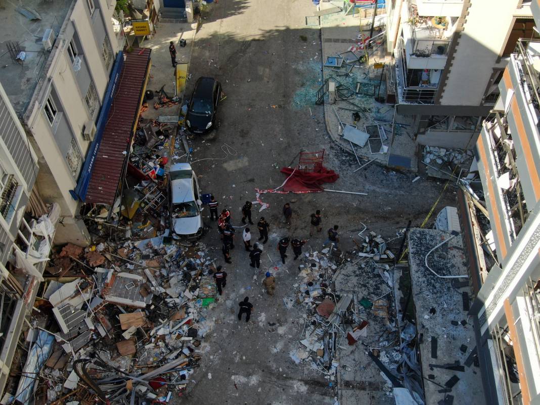 İzmir’deki faciada hasar tespit çalışmaları başladı 7